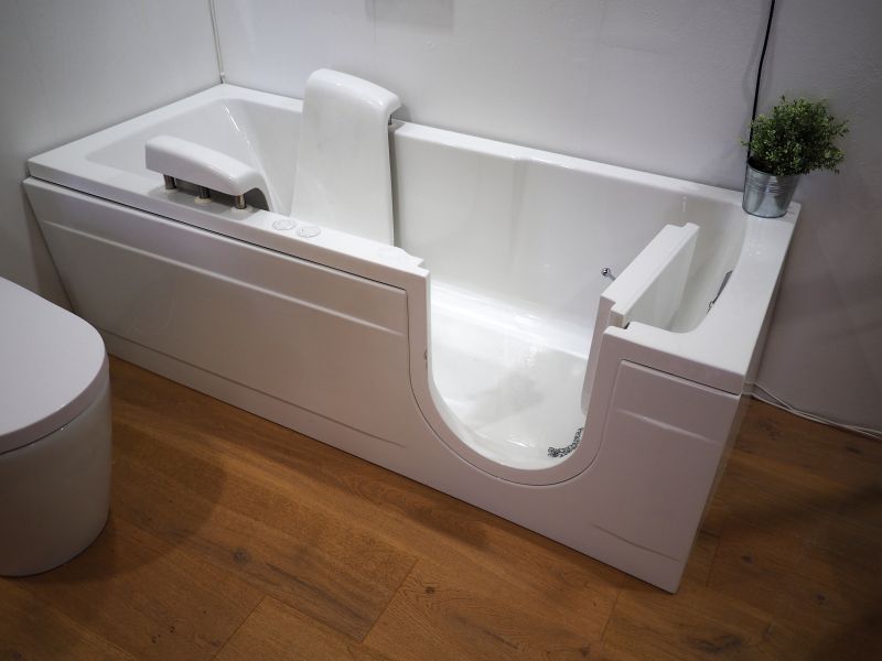 Japanese Style Soaking Tub